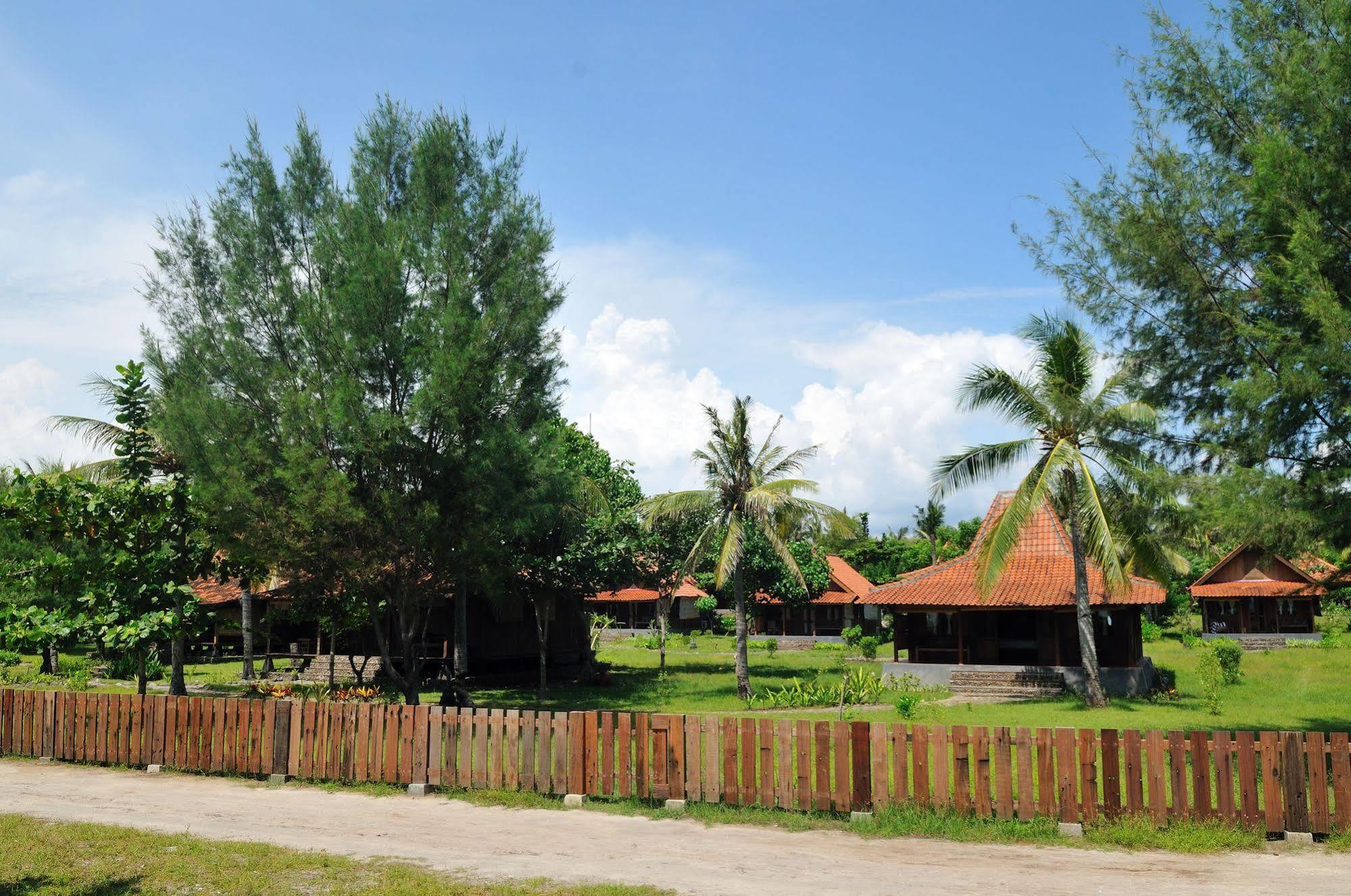 Desa Dunia Beda Resort Gili Trawangan Exterior foto